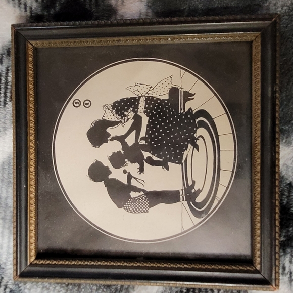 Vintage 1930 Silhouette Mother & Child - Picture 3 of 3